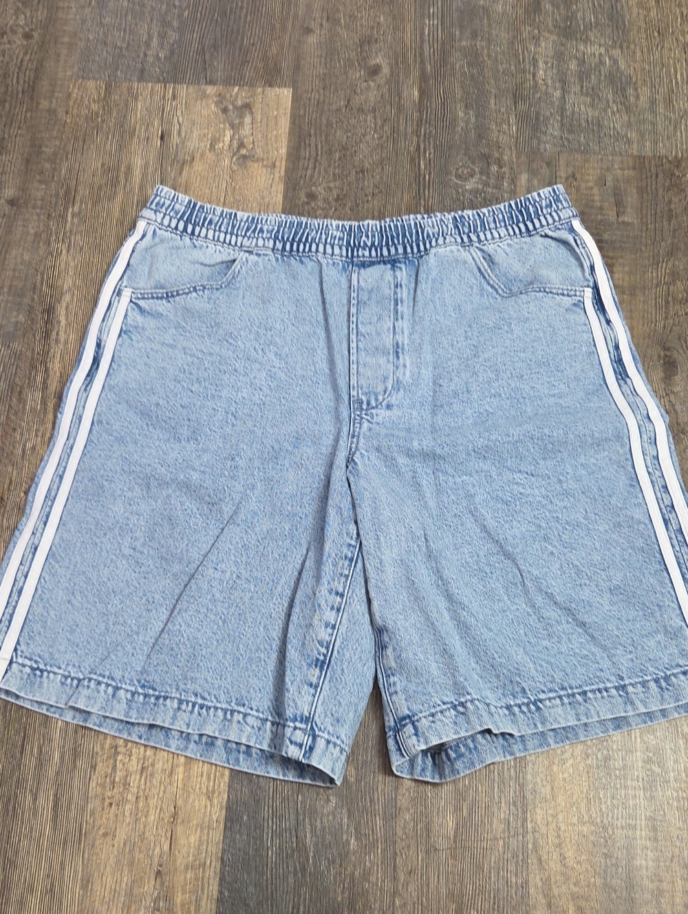Light Blue Denim-Style Men's Shorts with Side Stripes